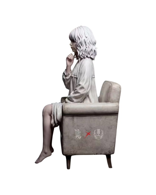Statua Resident Evil Emily | Floating Light Studio | Resin statue (Pre-Order)